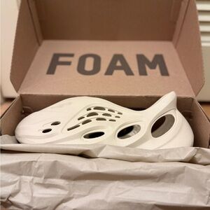 Yeezy Foam Runner - Cream